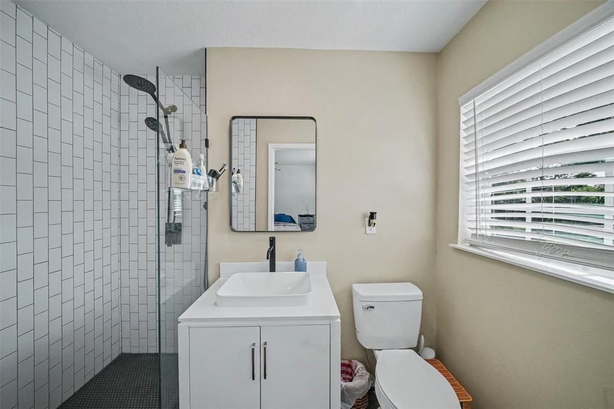 4636 BAY COURT AVENUE — photo 12 of 30