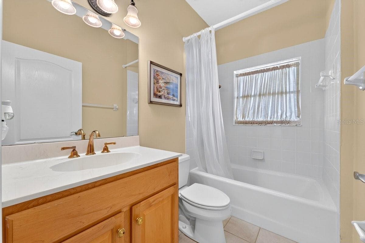 4 LAKEVIEW LANE — photo 18 of 39