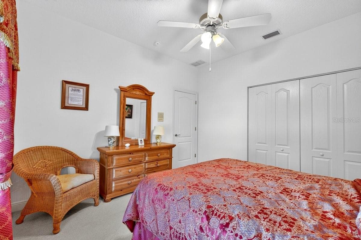 4 LAKEVIEW LANE — photo 15 of 39