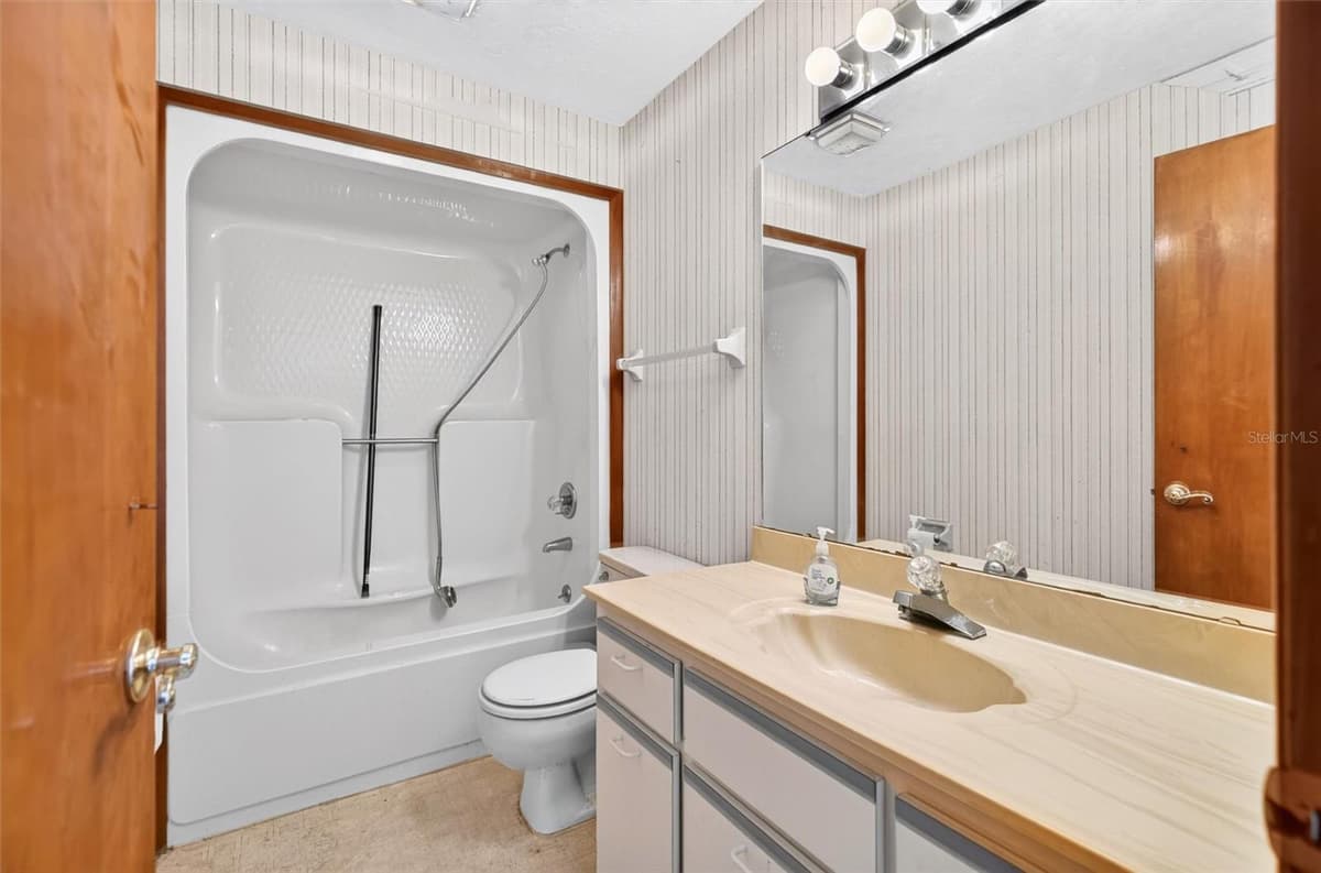 4211 CARDINAL BOULEVARD — photo 40 of 54