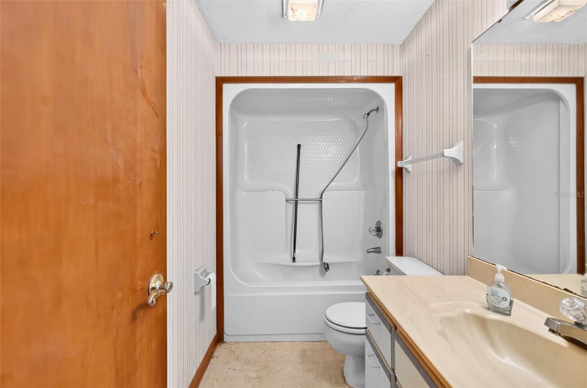 4211 CARDINAL BOULEVARD — photo 39 of 54