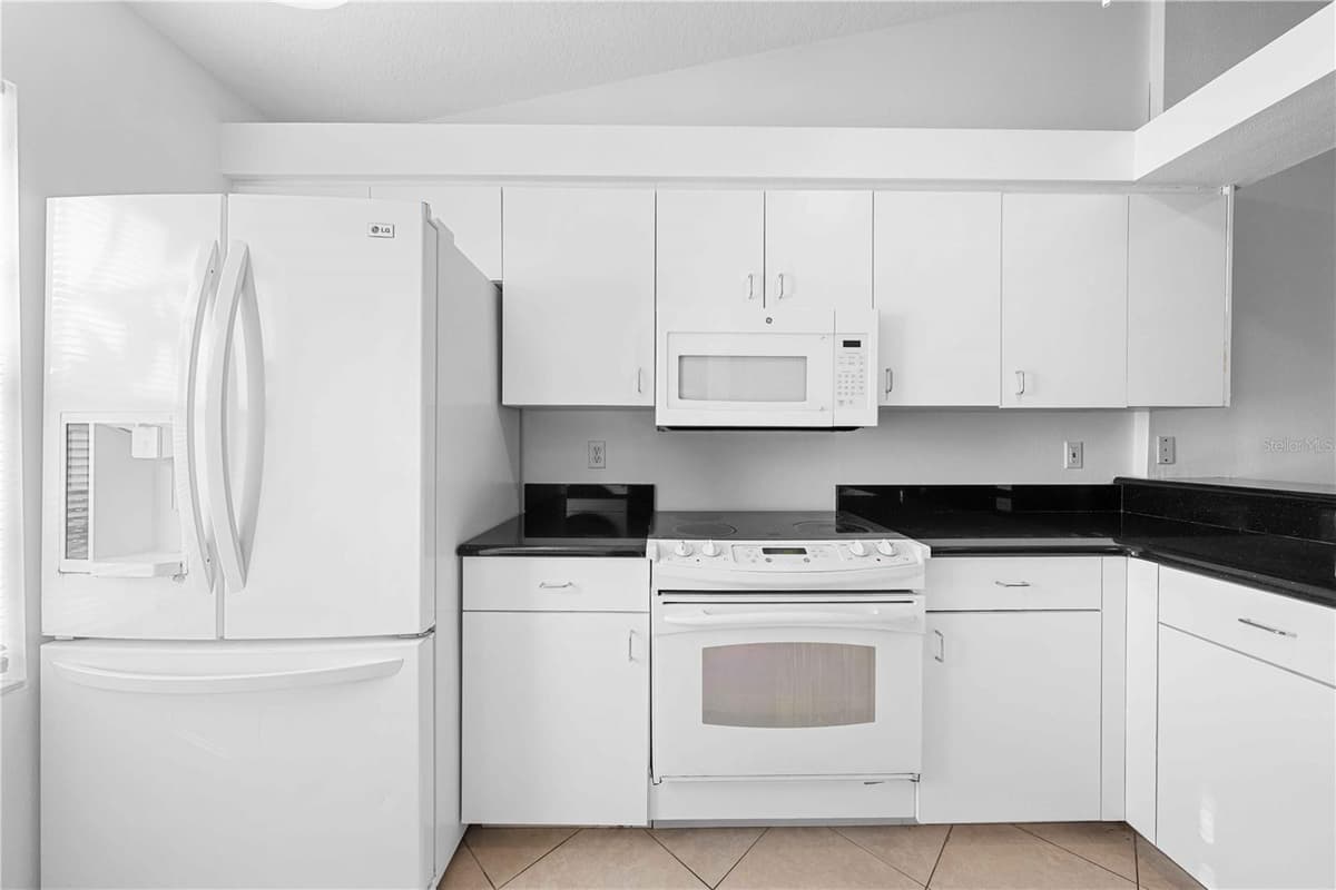 630 JEFFERSON AVENUE — photo 14 of 28