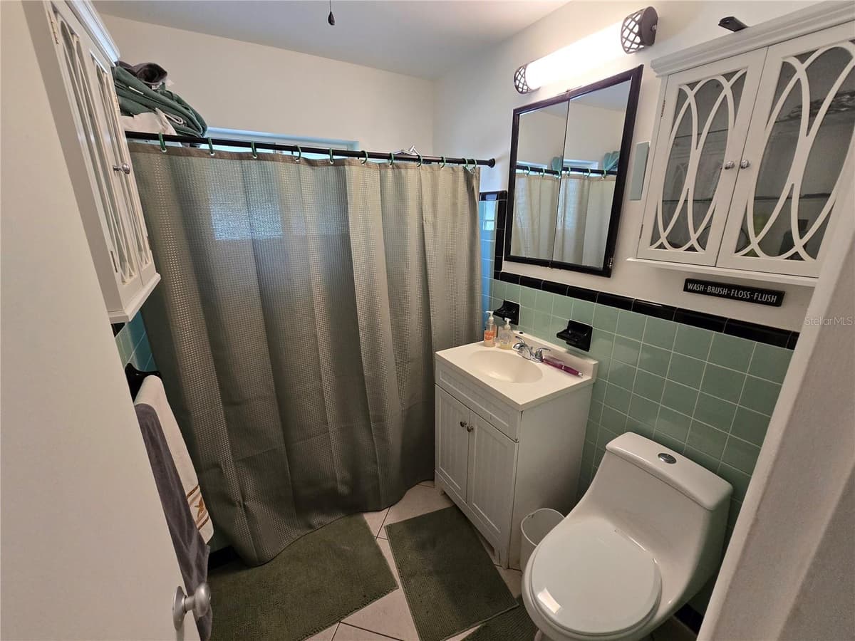 2456 EDNOR STREET — photo 9 of 23