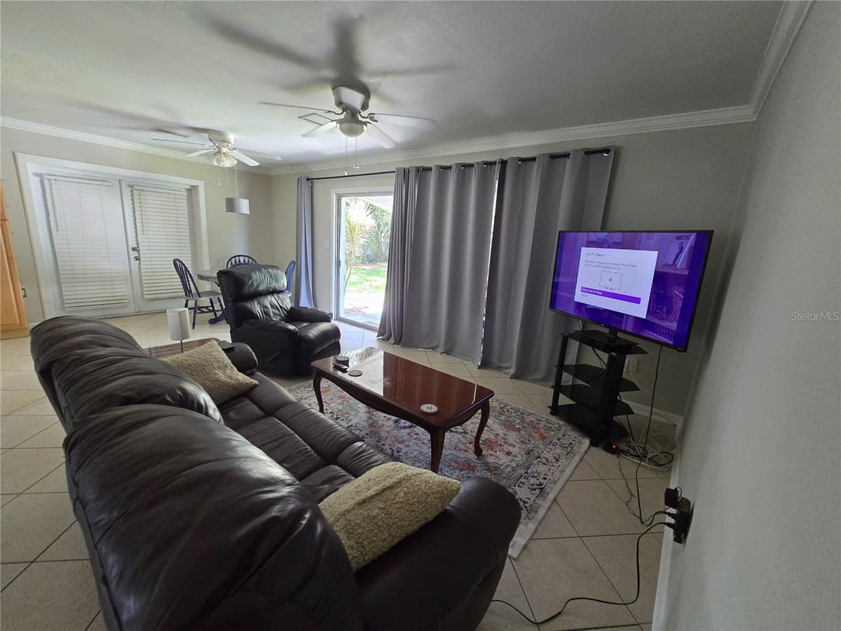 2456 EDNOR STREET — photo 4 of 23