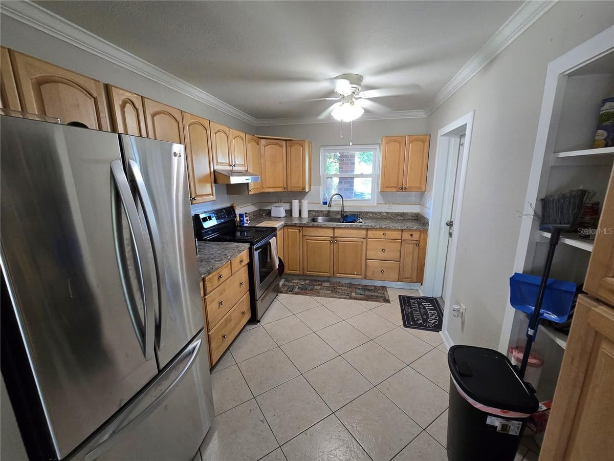 2456 EDNOR STREET — photo 3 of 23