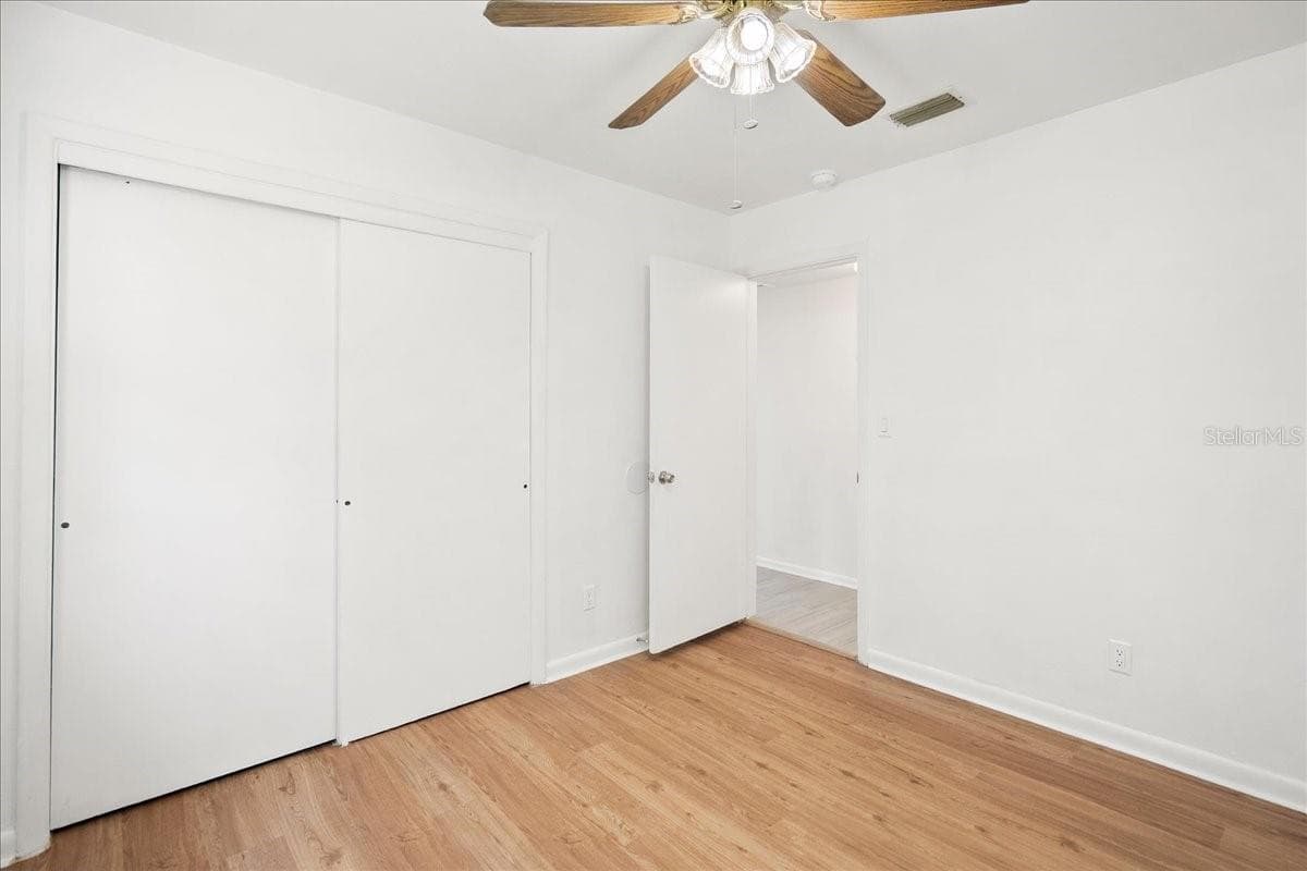 2125 LOU DRIVE — photo 21 of 53