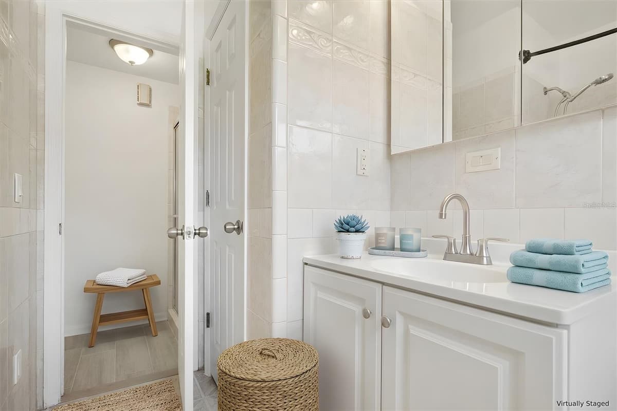 2125 LOU DRIVE — photo 25 of 53