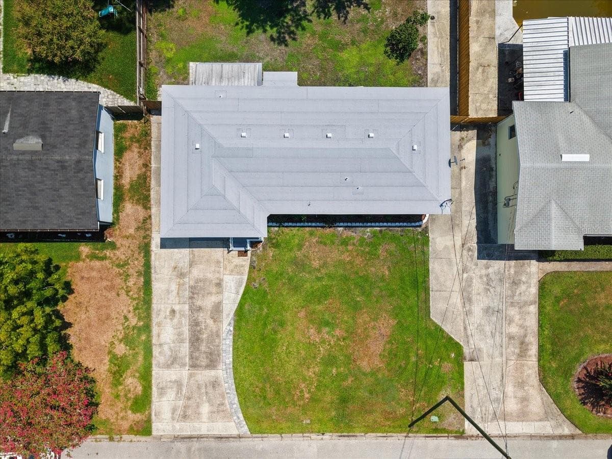 2125 LOU DRIVE — photo 49 of 53