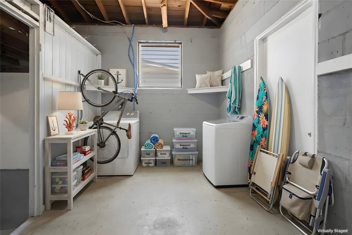 2125 LOU DRIVE — photo 41 of 53