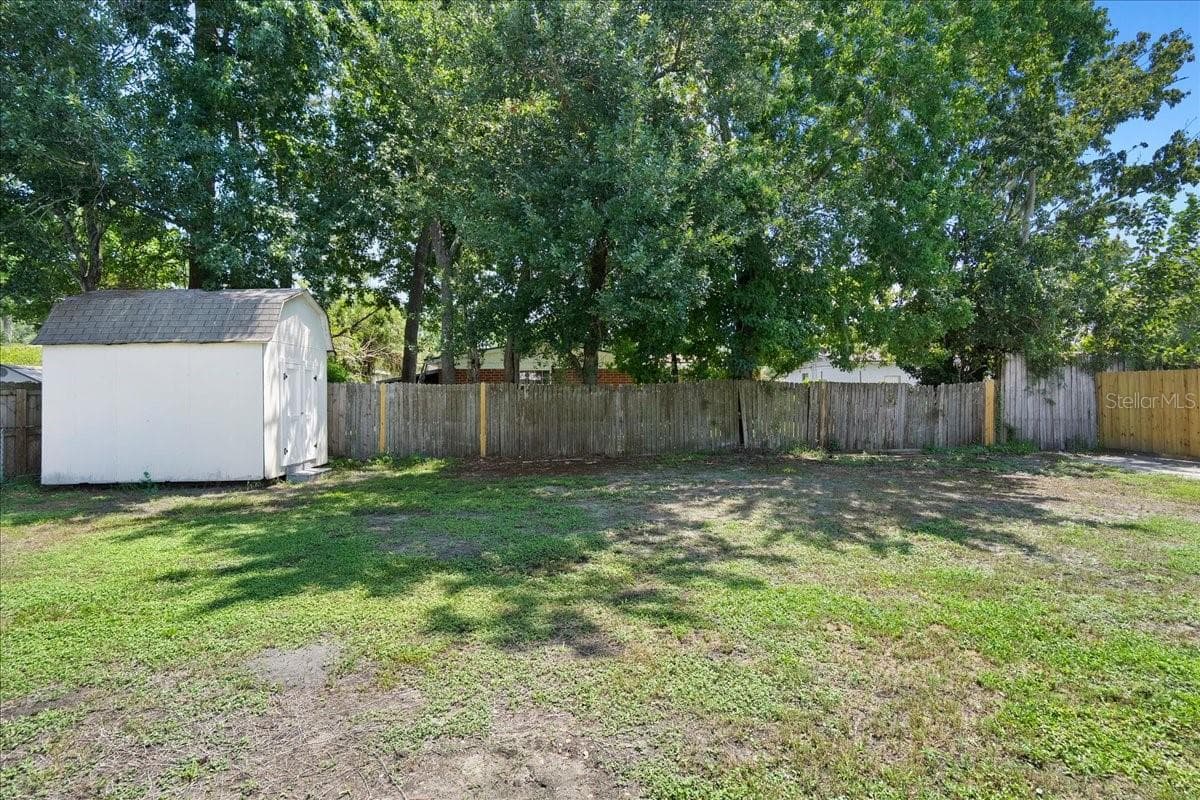 2125 LOU DRIVE — photo 48 of 53