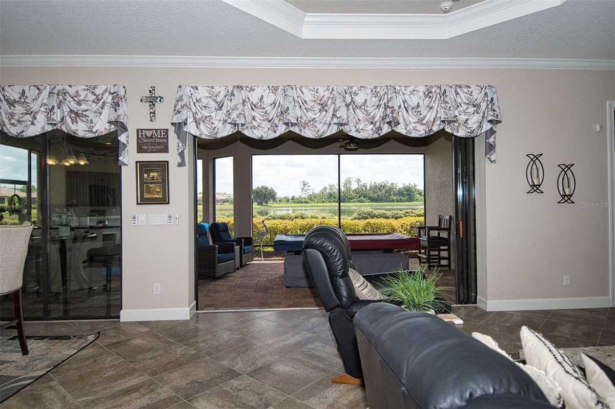 3456 FORSYTHIA DRIVE — photo 39 of 74