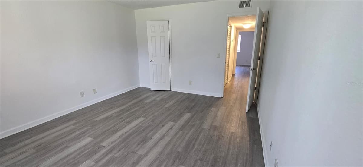 8849 OLD KINGS RD — photo 13 of 74