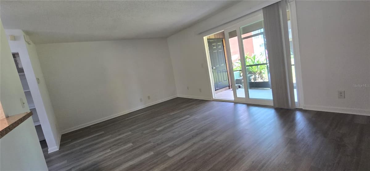 8849 OLD KINGS RD — photo 37 of 74