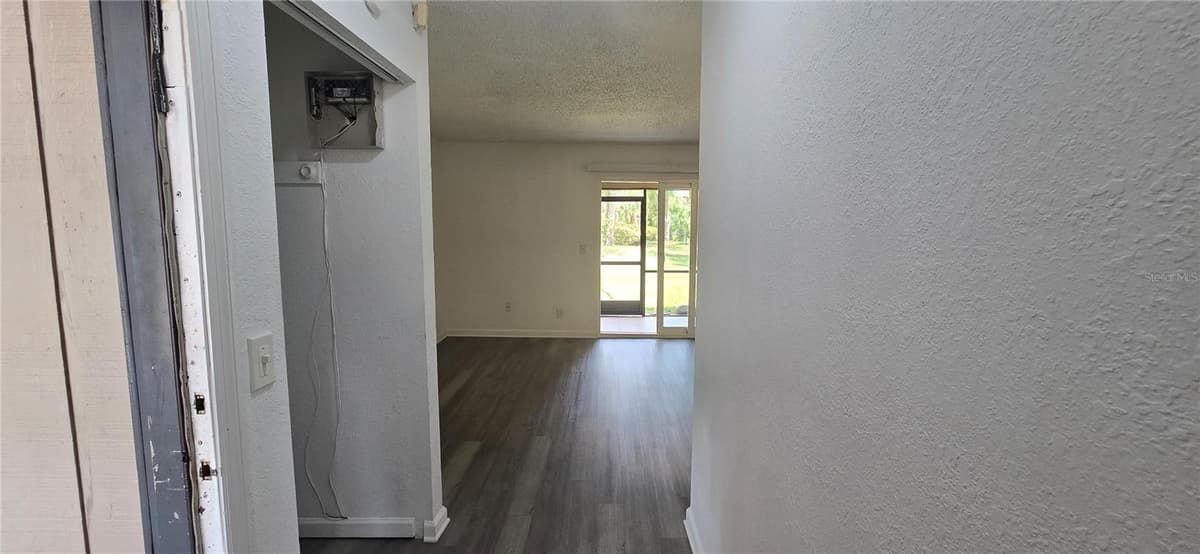 8849 OLD KINGS RD — photo 33 of 74