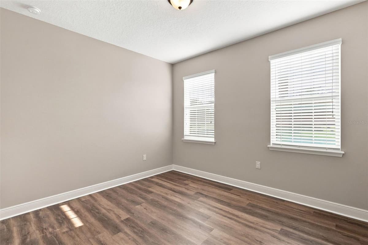 463 RIVER SQUARE LANE — photo 22 of 45