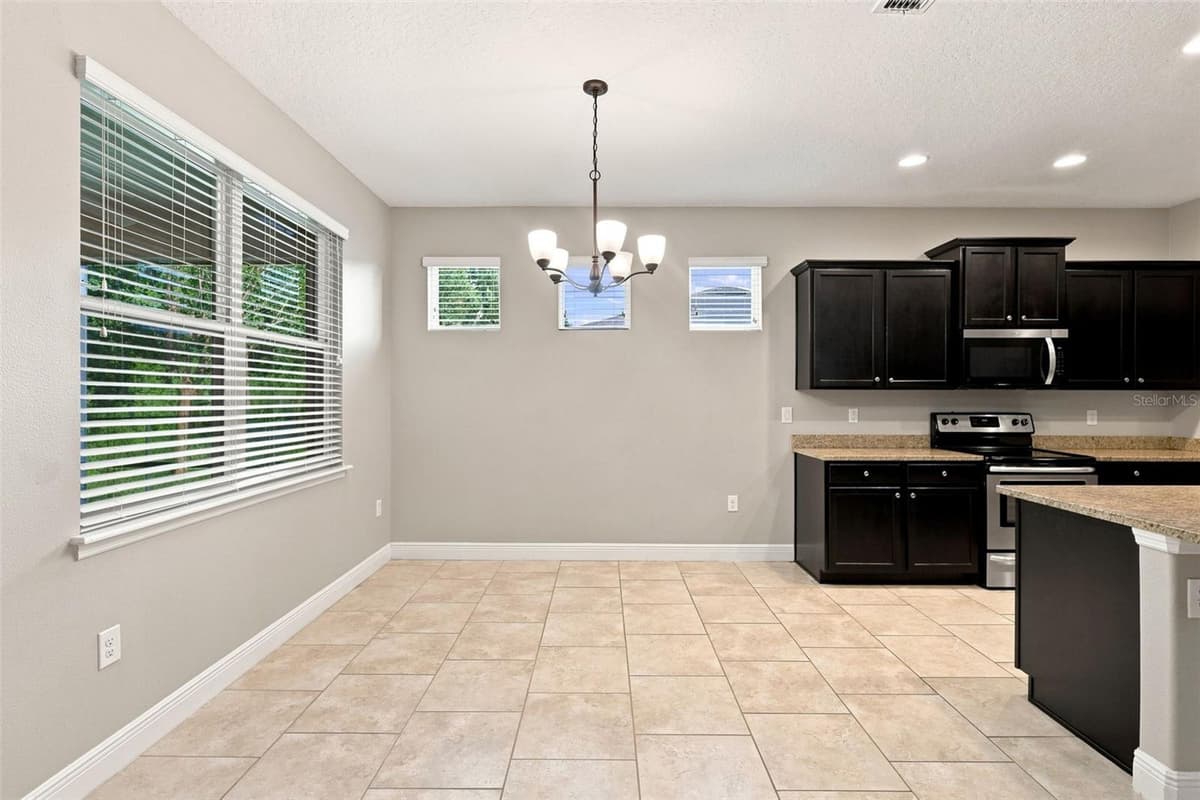 463 RIVER SQUARE LANE — photo 12 of 45