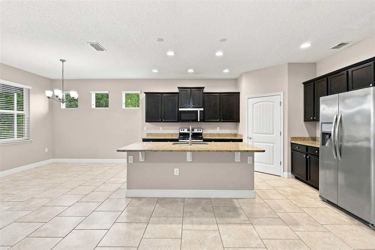 463 RIVER SQUARE LANE — photo 10 of 45