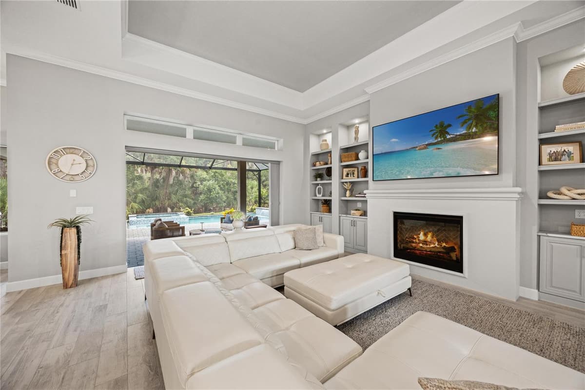 9479 TEQUILA SUNRISE DRIVE — photo 12 of 58