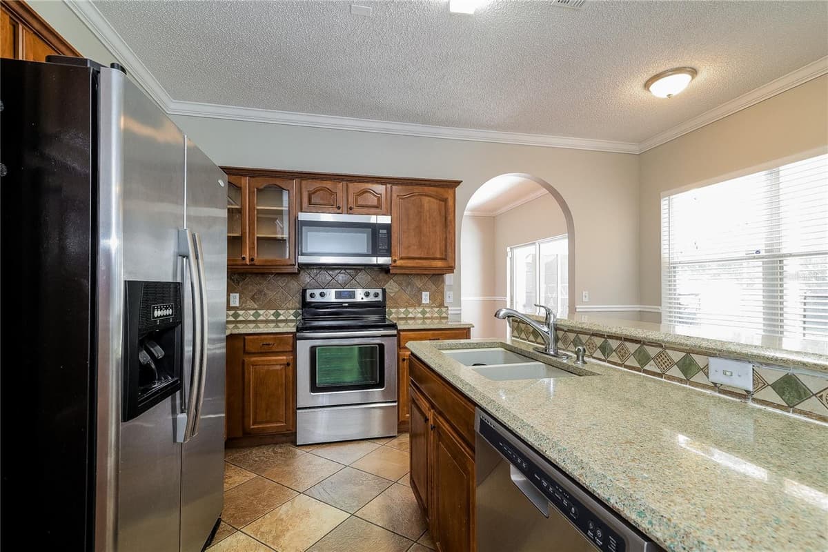 204 TARANTO WAY — photo 6 of 15