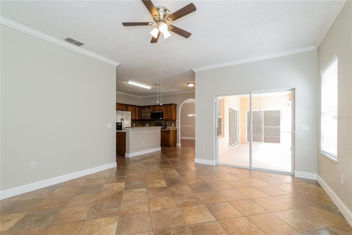 204 TARANTO WAY — photo 4 of 15