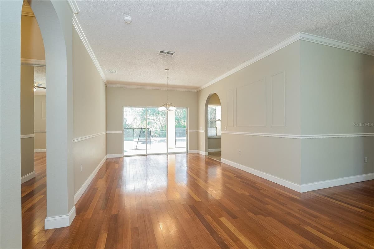 204 TARANTO WAY — photo 7 of 15