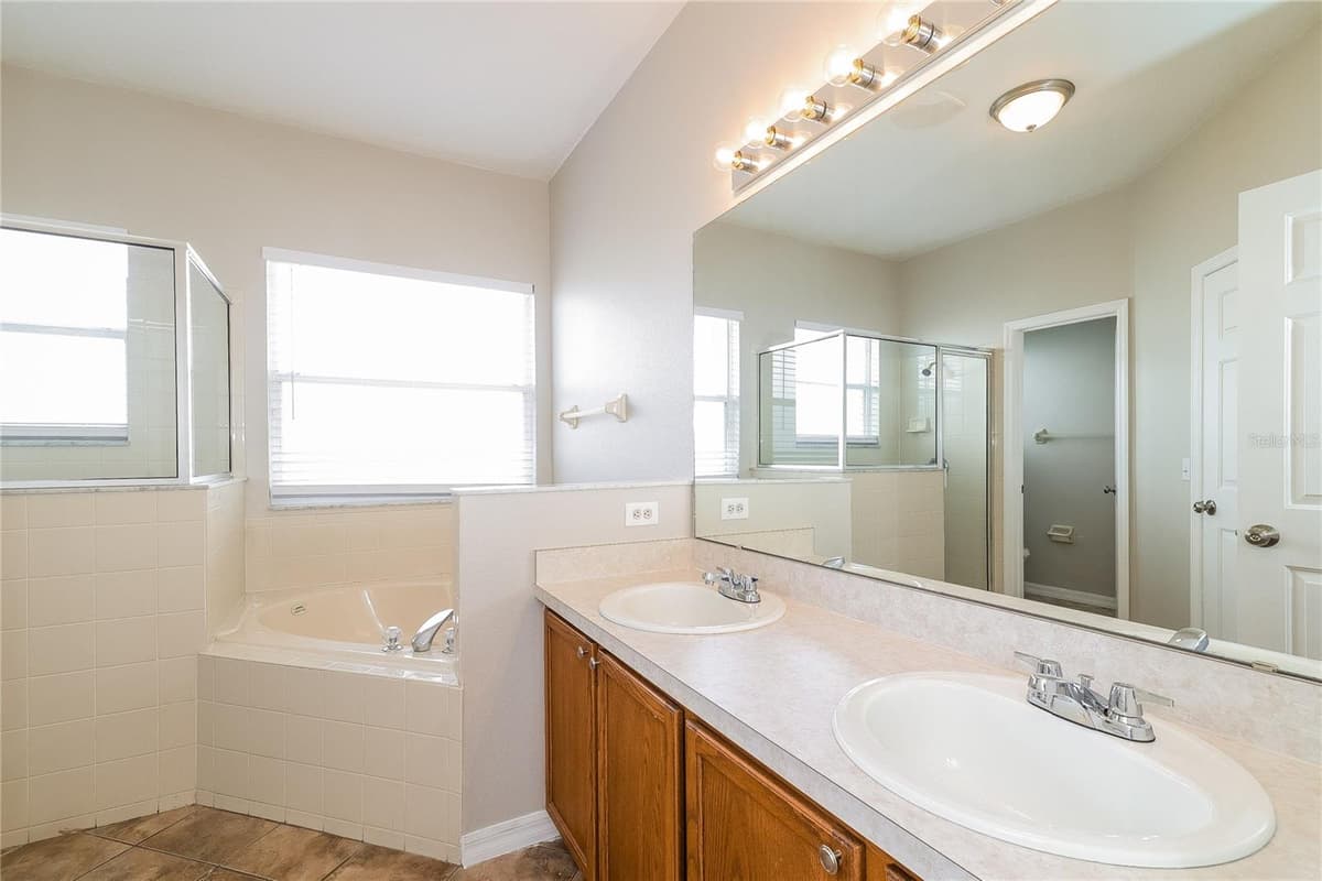 204 TARANTO WAY — photo 13 of 15
