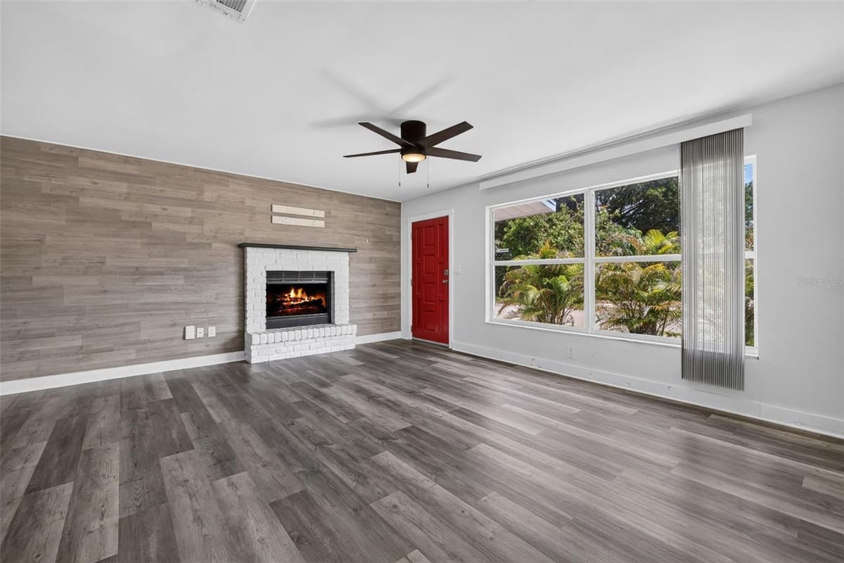 2175 43RD AVENUE — photo 3 of 26