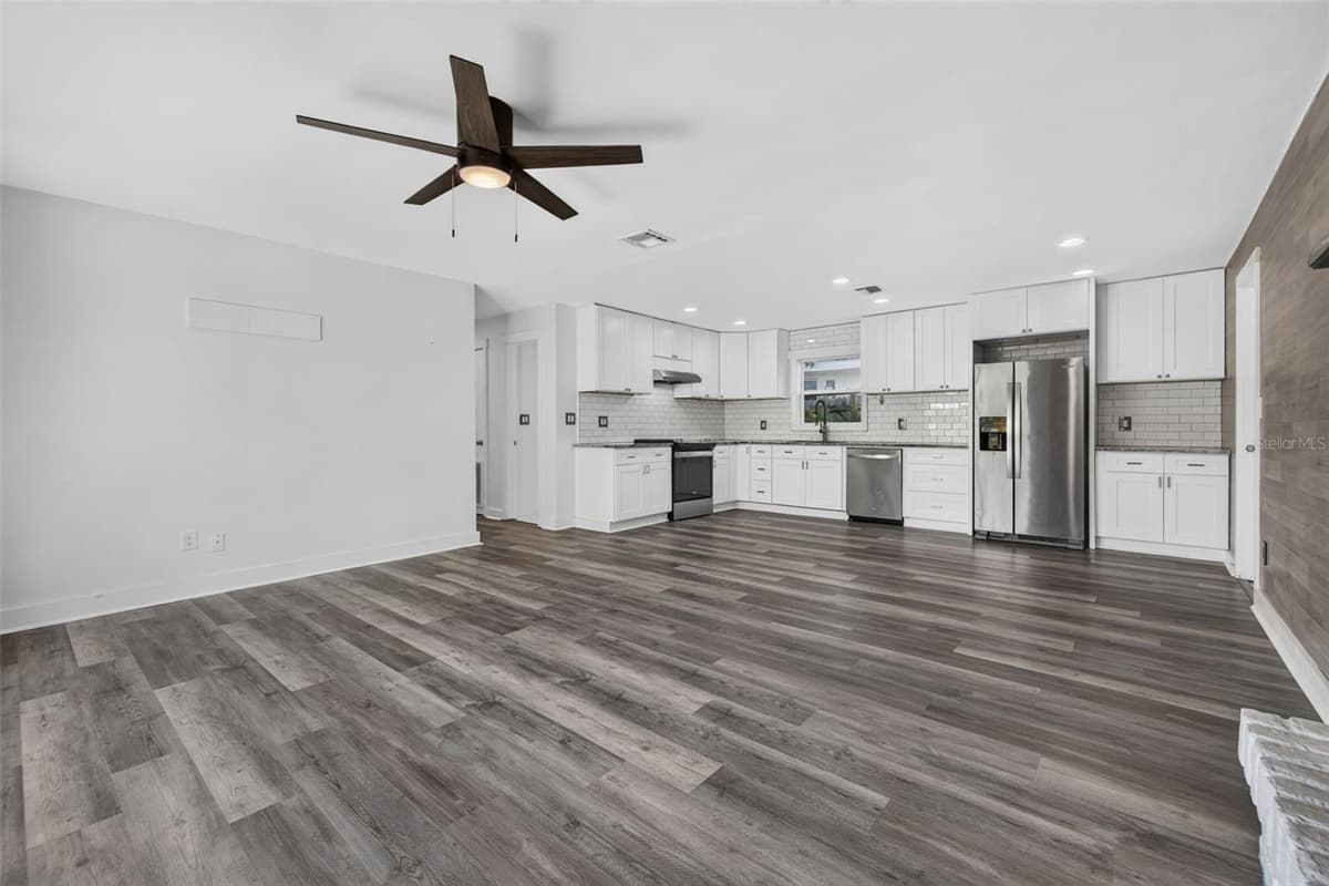 2175 43RD AVENUE — photo 9 of 26