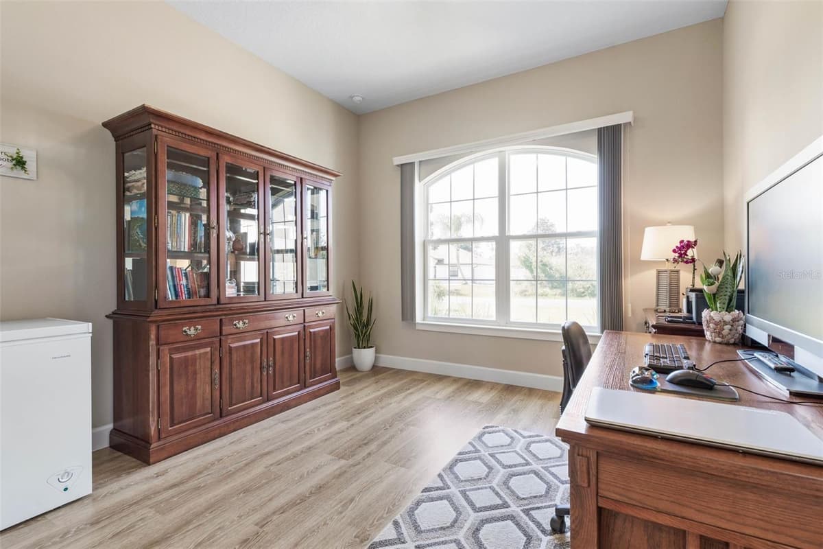 15 FAIRCHILD LANE — photo 41 of 57
