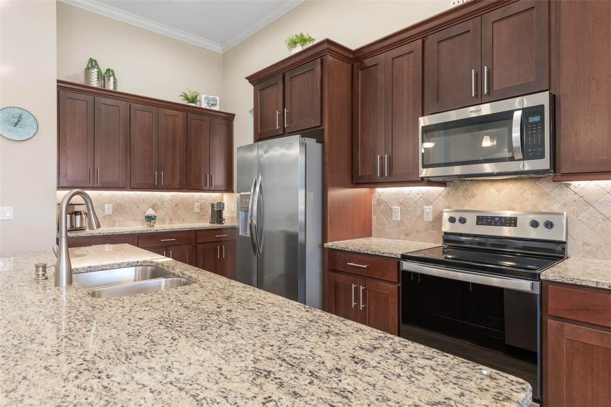 15 FAIRCHILD LANE — photo 15 of 57
