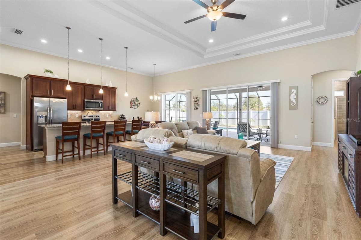 15 FAIRCHILD LANE — photo 9 of 57