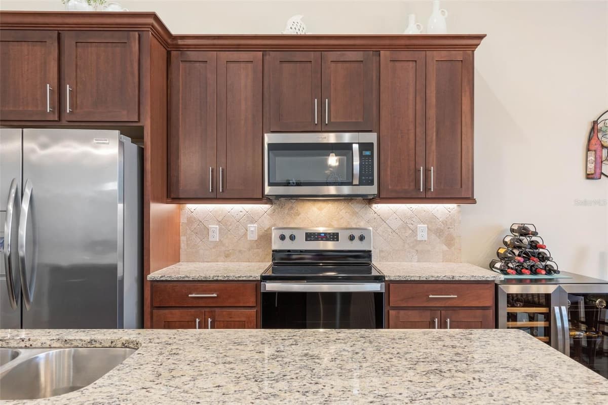 15 FAIRCHILD LANE — photo 14 of 57
