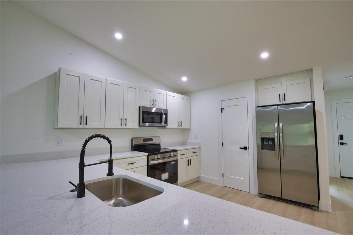 17147 and 17149 CARLEEN AVENUE — photo 13 of 46