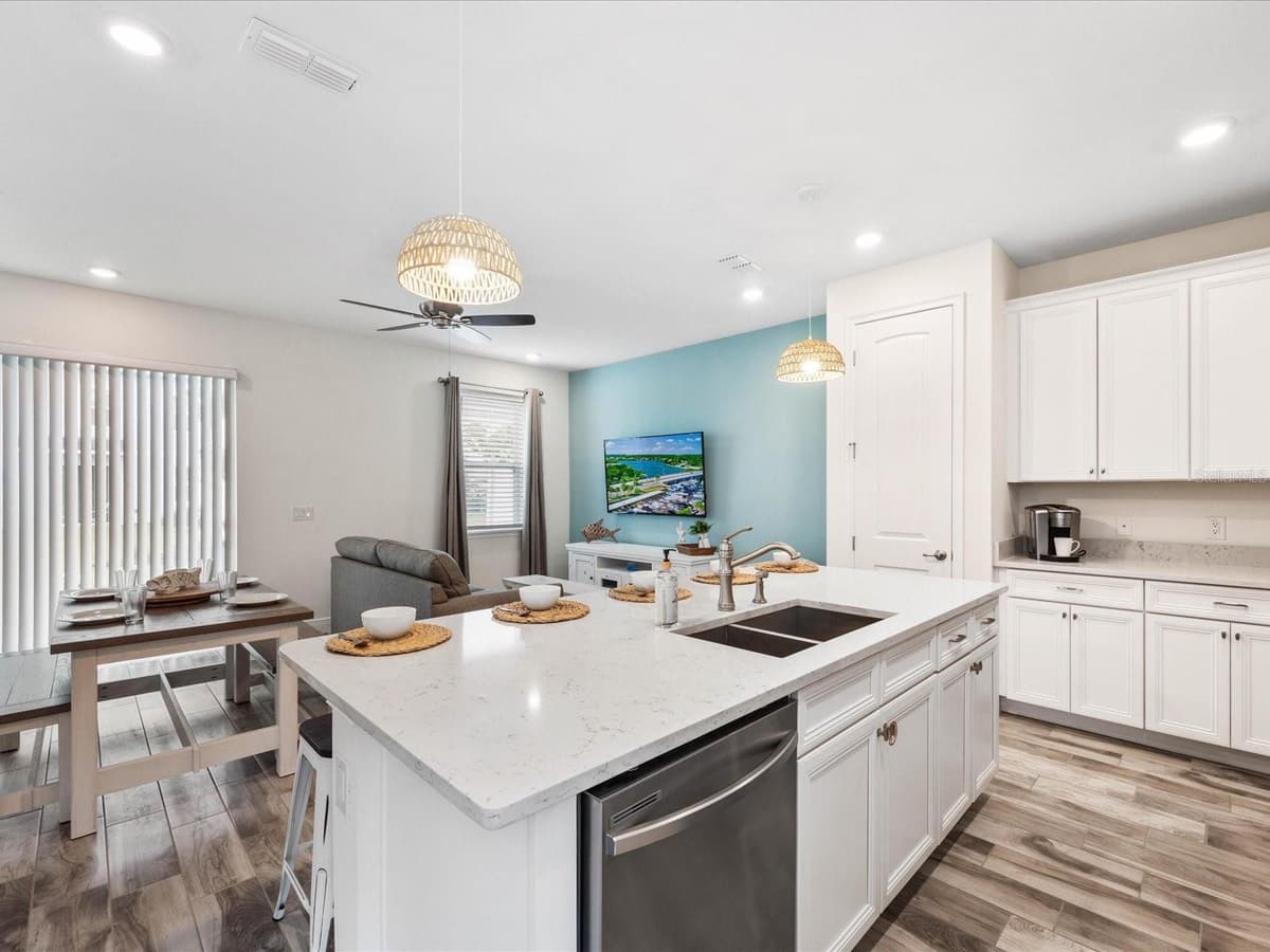 8217 SURF STREET — photo 15 of 60