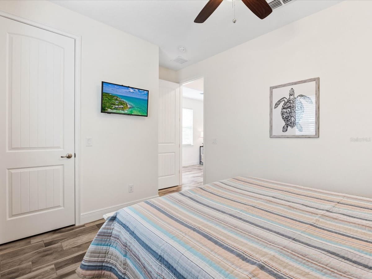 8217 SURF STREET — photo 21 of 60