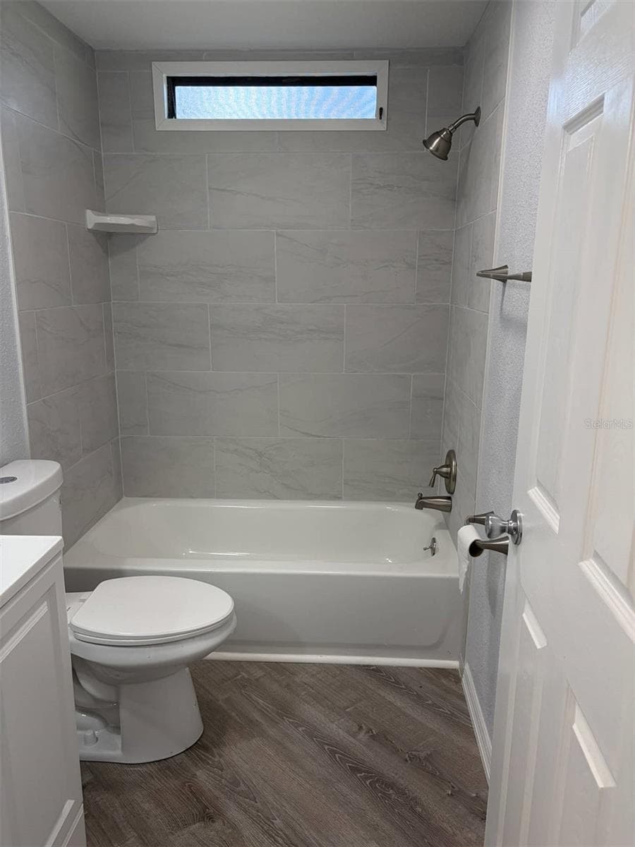 7654 NEWCASTLE COURT — photo 13 of 27