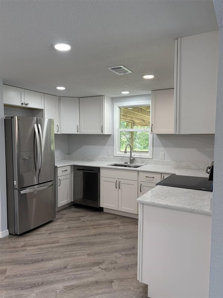 7654 NEWCASTLE COURT — photo 8 of 27