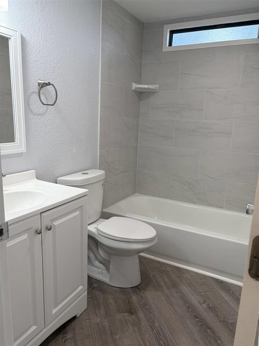 7654 NEWCASTLE COURT — photo 12 of 27