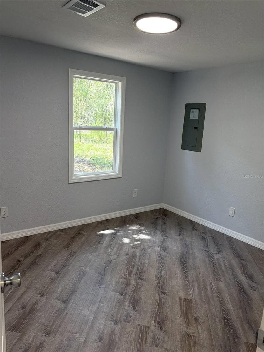 7654 NEWCASTLE COURT — photo 16 of 27