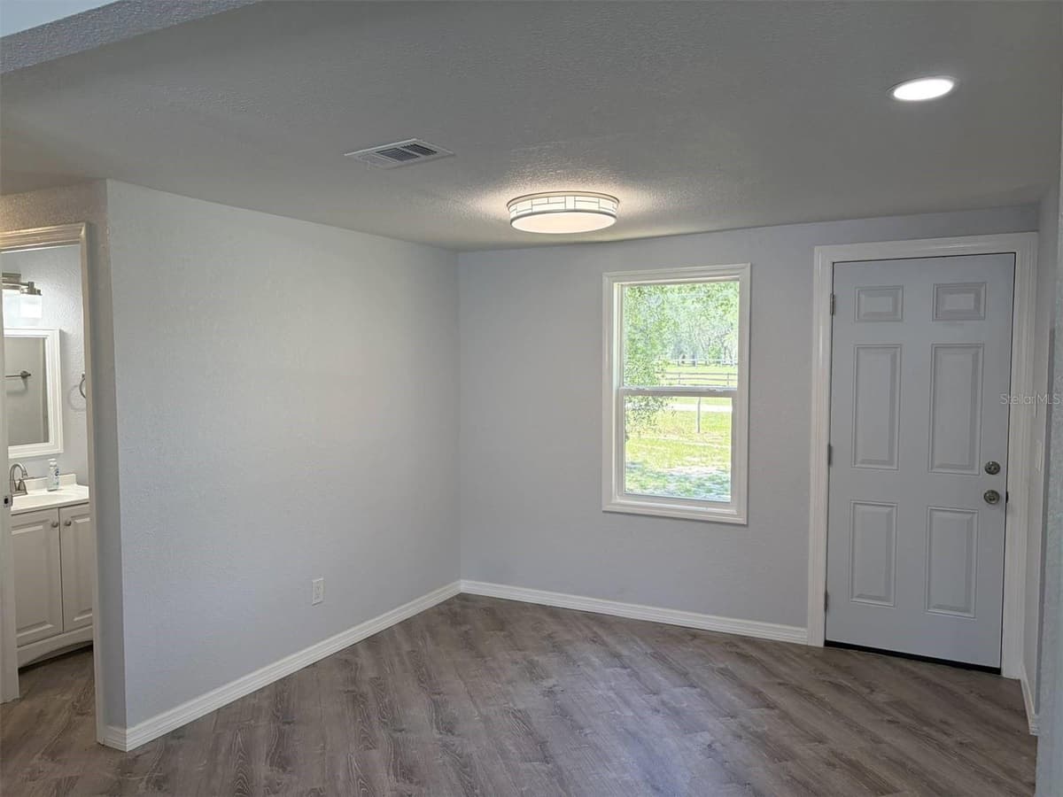 7654 NEWCASTLE COURT — photo 11 of 27