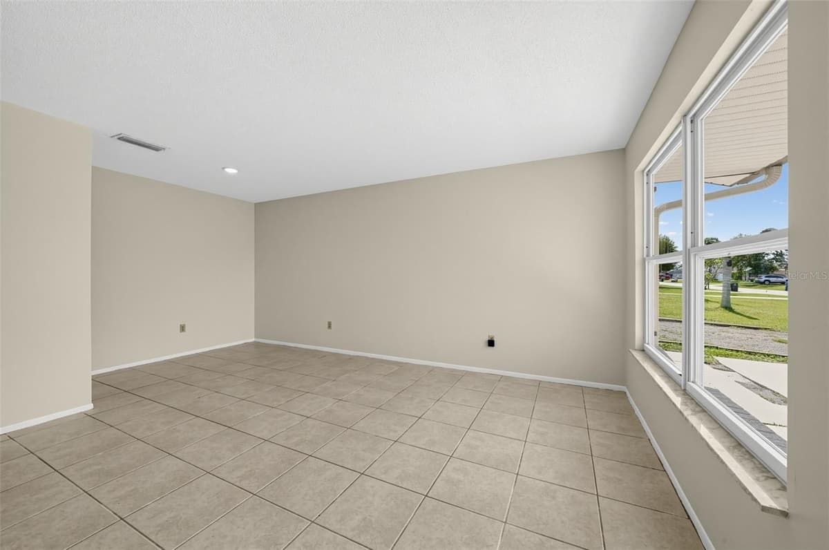 461 MERCER STREET — photo 5 of 18