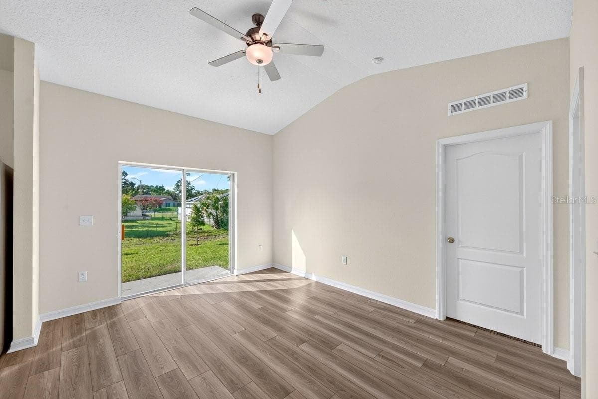 1669 MONTAGUE STREET — photo 7 of 31