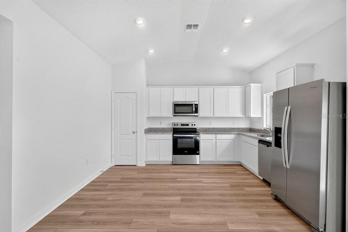 1669 MONTAGUE STREET — photo 9 of 31
