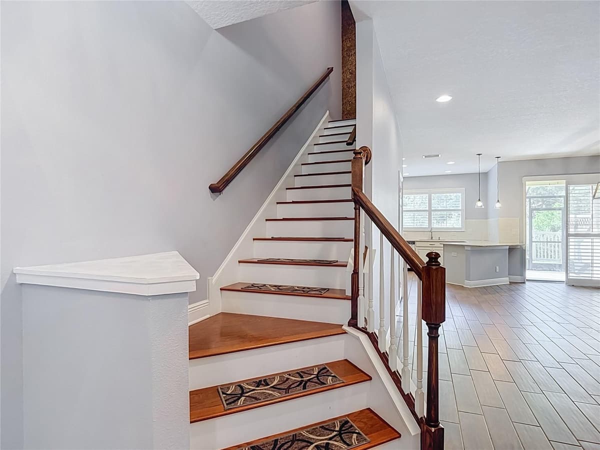 30305 SOUTHWELL LANE — photo 8 of 48