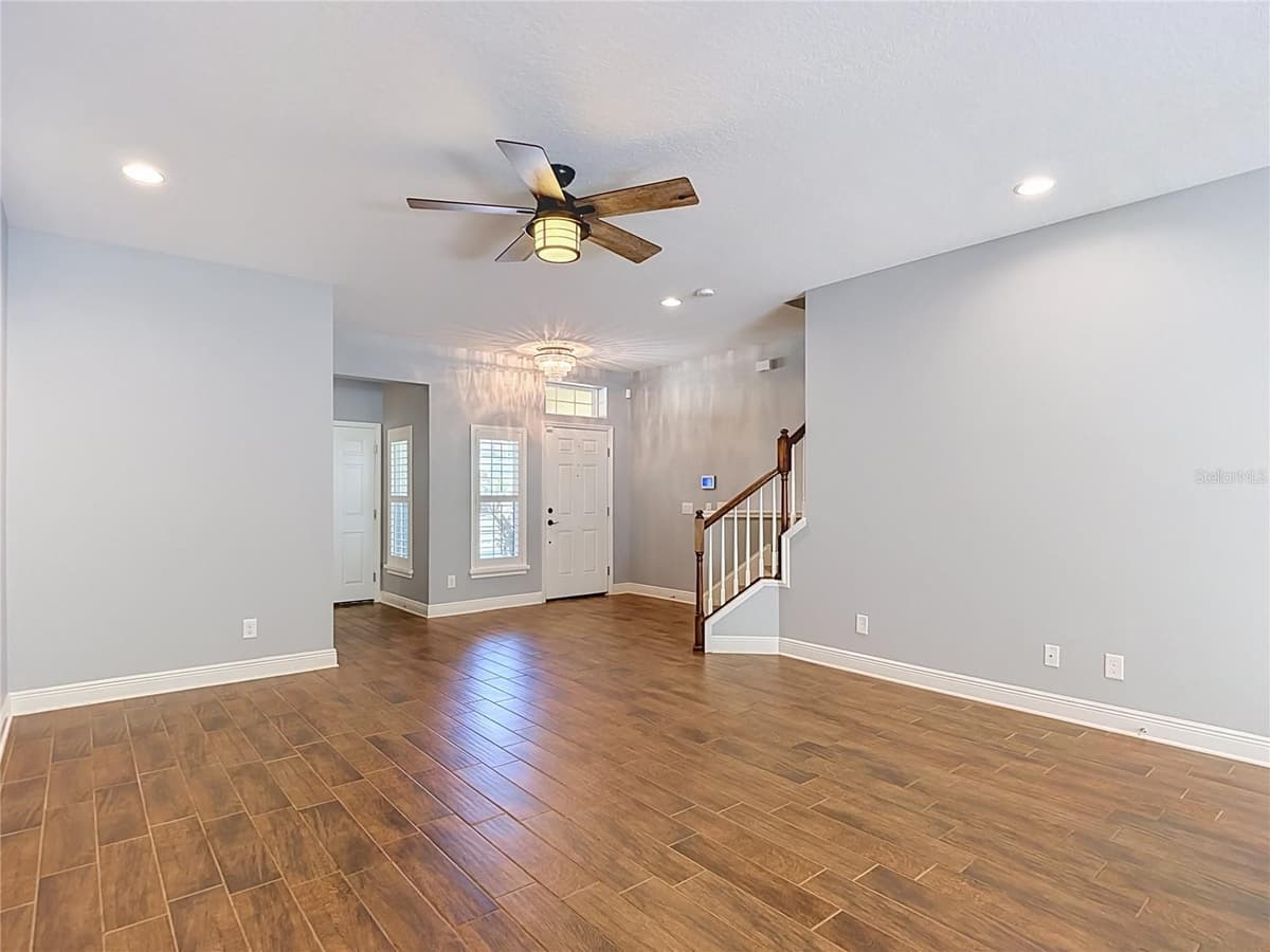 30305 SOUTHWELL LANE — photo 12 of 48