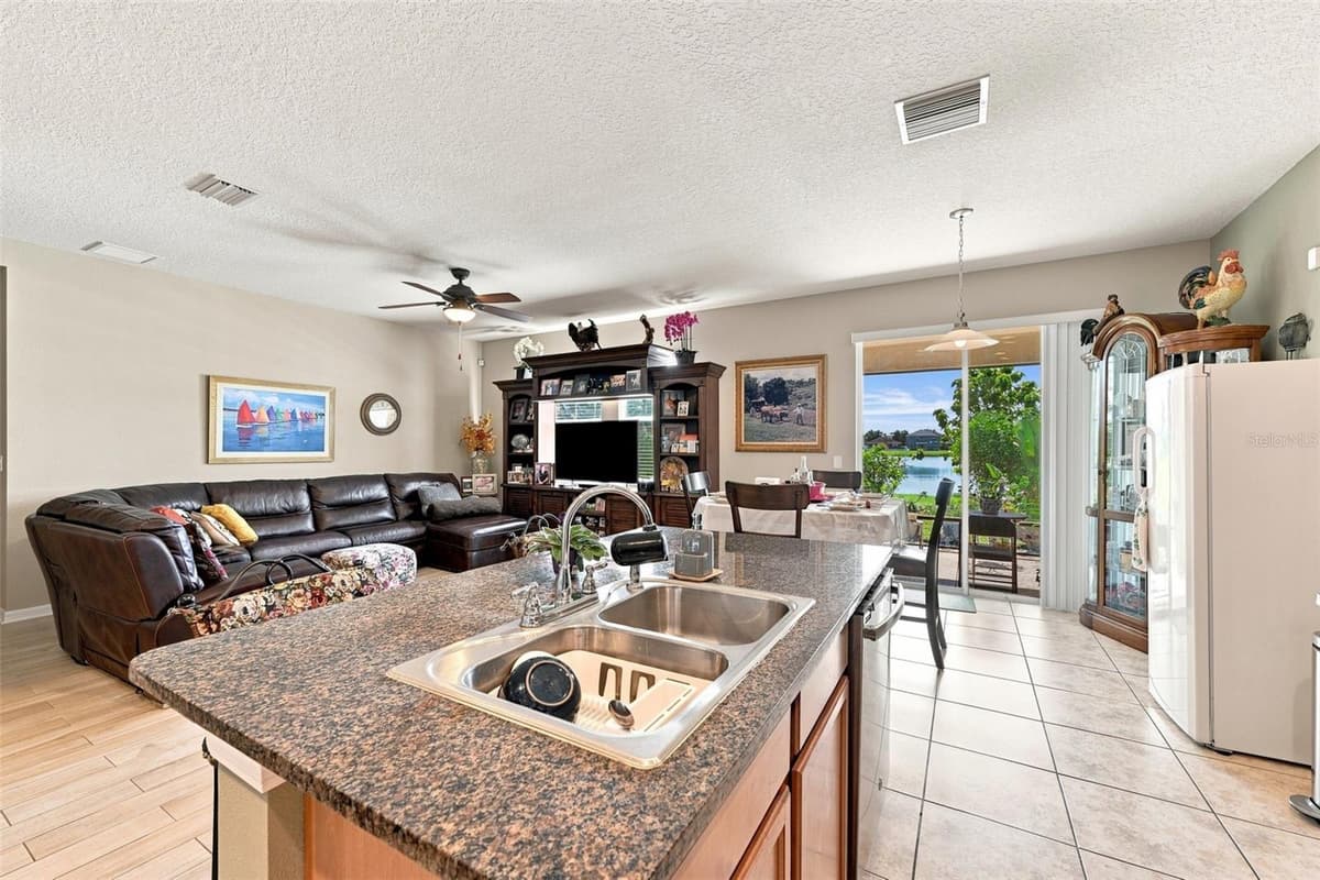 803 PARKER DEN DRIVE — photo 15 of 38