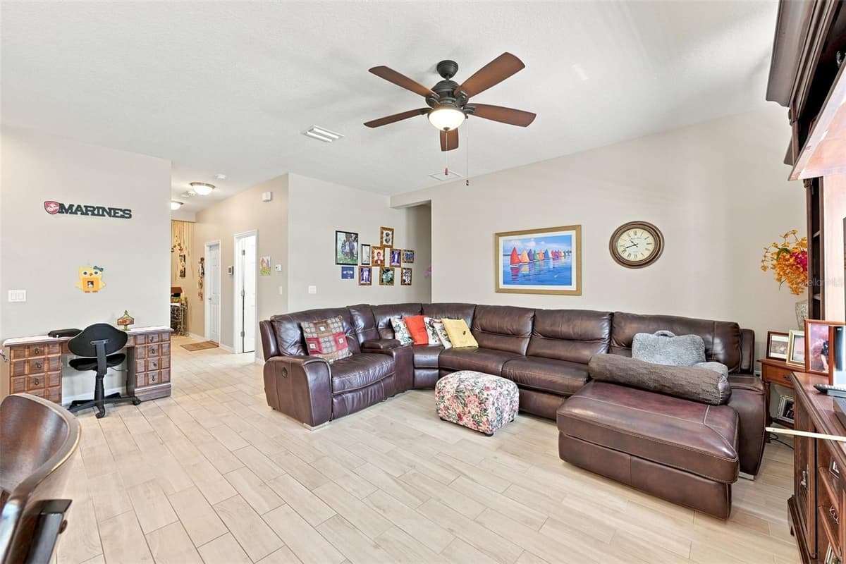 803 PARKER DEN DRIVE — photo 10 of 38