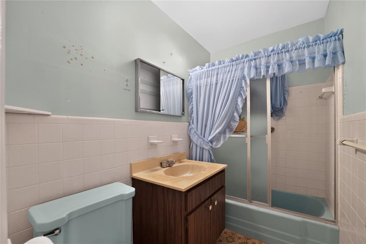 22001 BELINDA AVENUE — photo 15 of 29