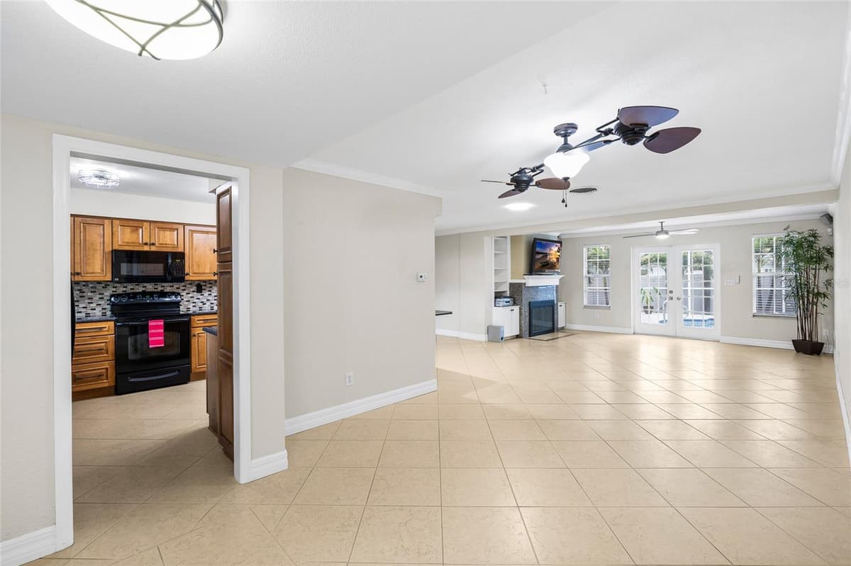 1394 BELLEVUE BOULEVARD — photo 15 of 53