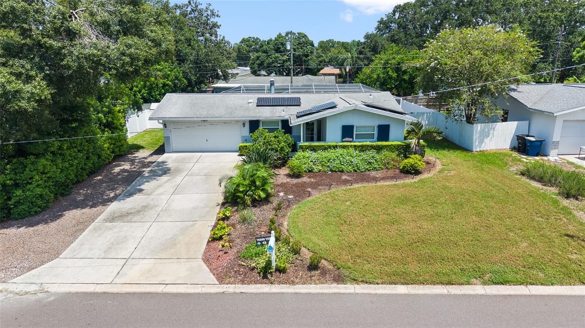 1394 BELLEVUE BOULEVARD — photo 48 of 53